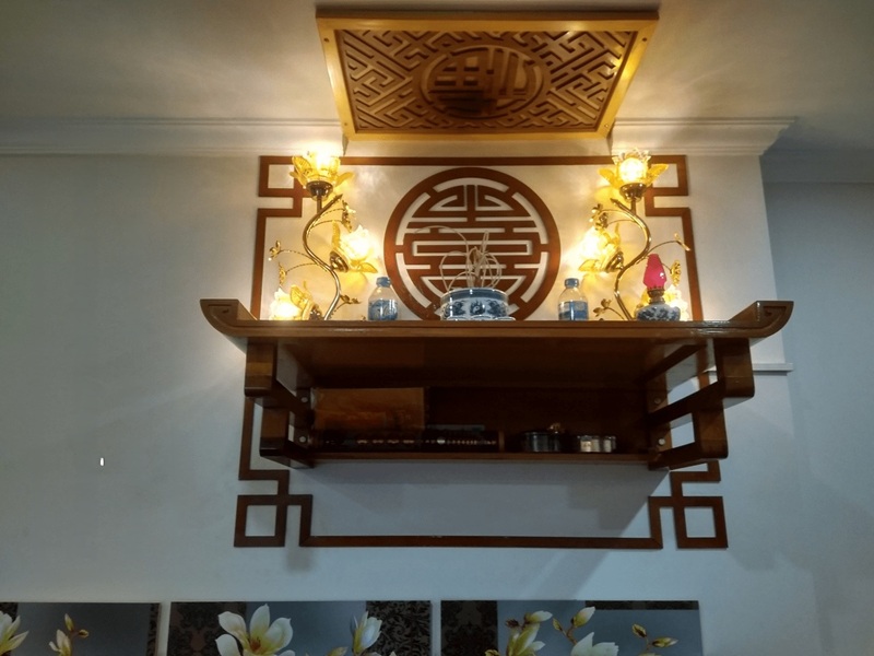 Bàn thờ treo đơn giản